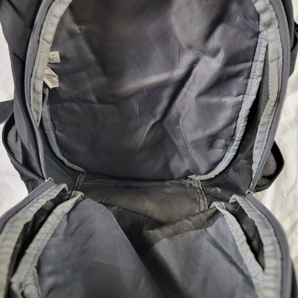 Under Armour Storm Backpack Black School Gym Bag Adjustable Straps Mesh Pockets - Picture 7 of 9